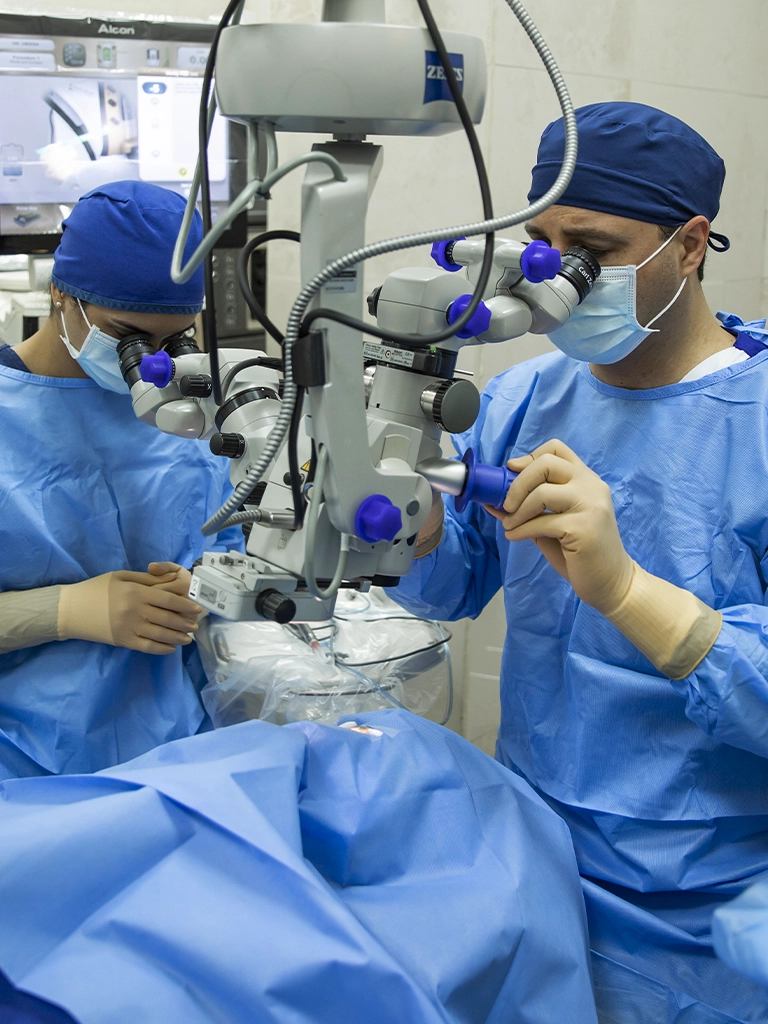CAIRS: Tratamiento del queratocono con anillos intracorneales en CCCRP
